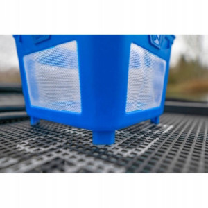Pudełko Na Przynęty Białe Robaki Z Siatką Preston Ventamesh Tub 1.8L 3pt P0260012